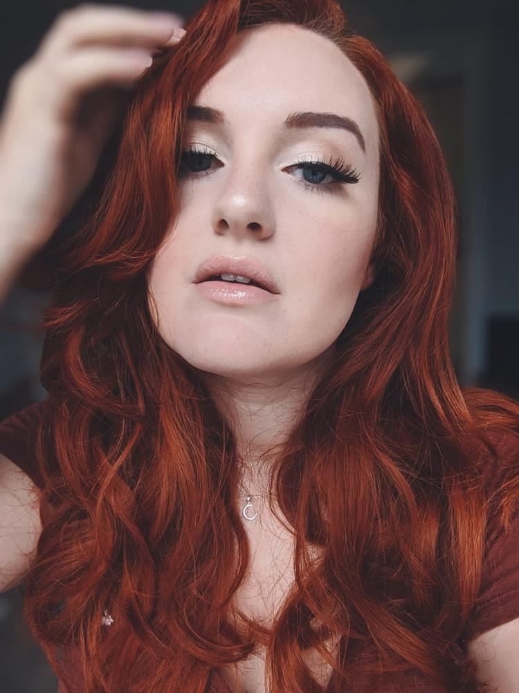25P Miss RedHead