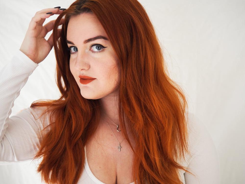 25P Miss RedHead