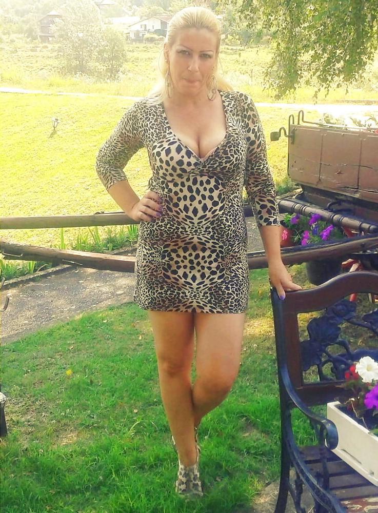 25P Tarty bimbo grannies are hot also
