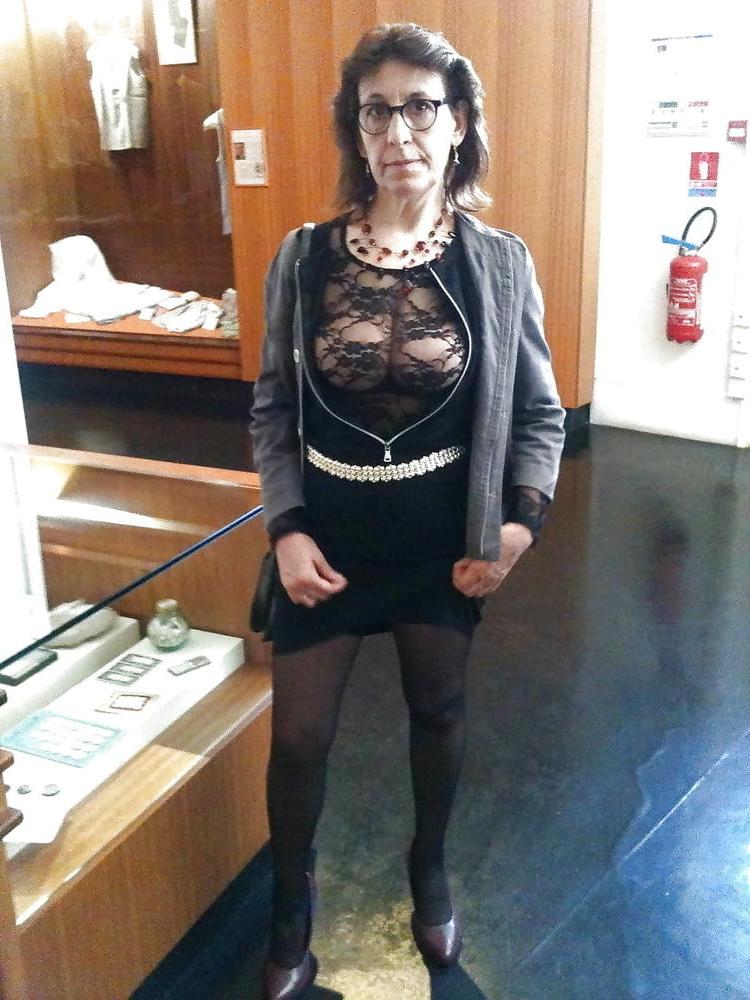 25P Tarty bimbo grannies are hot also