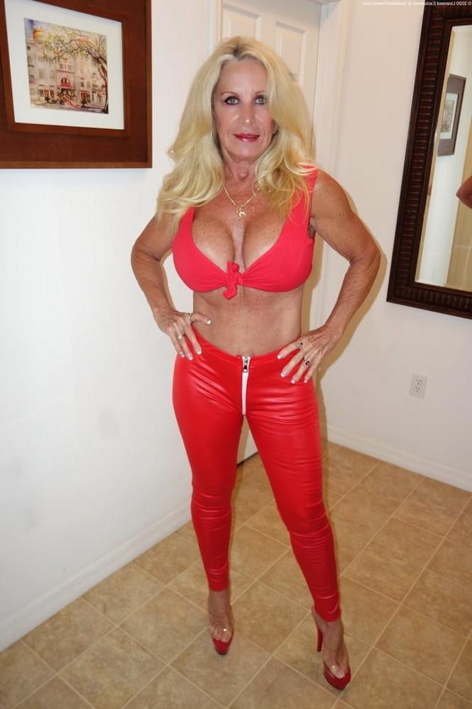 25P Tarty bimbo grannies are hot also