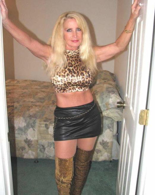 25P Tarty bimbo grannies are hot also