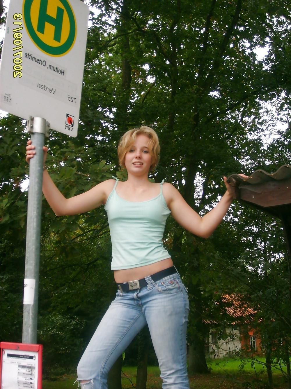 25P Queens in jeans III