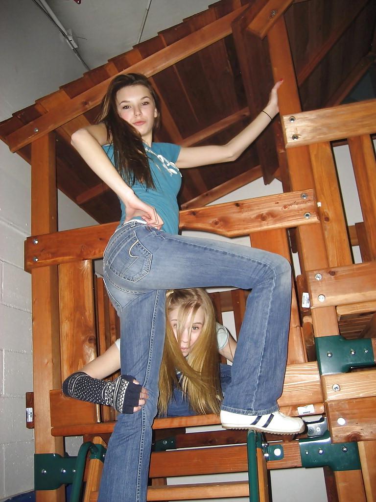 25P Queens in jeans III