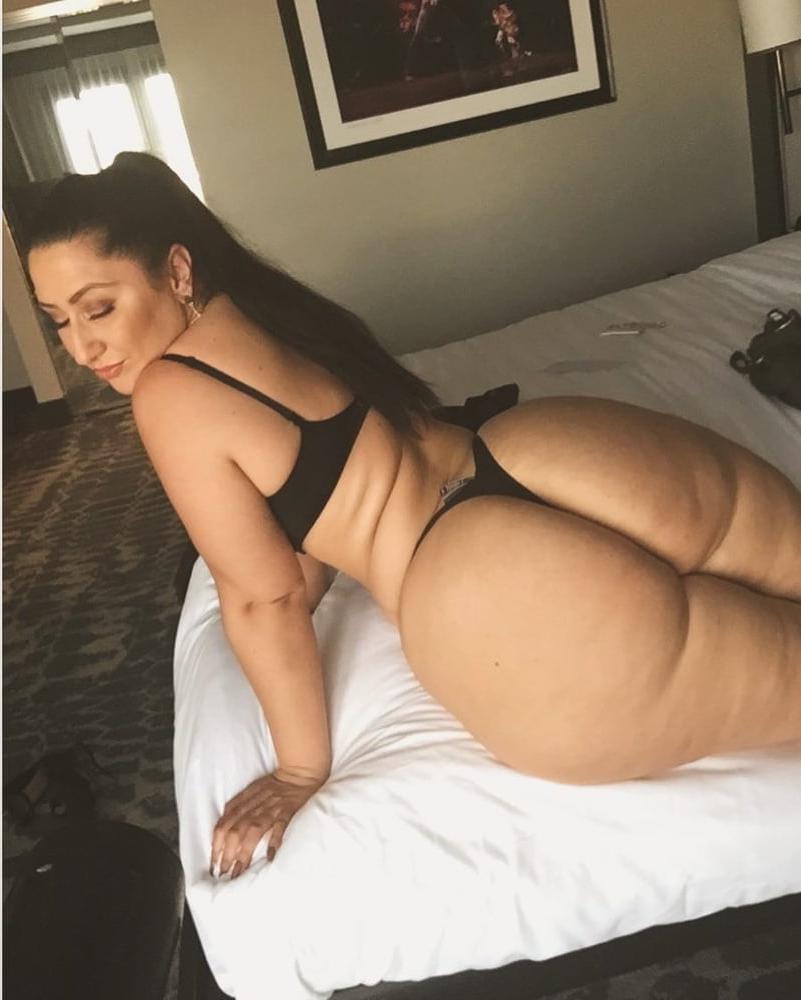 25P Unknown Curvy Spanish women 5