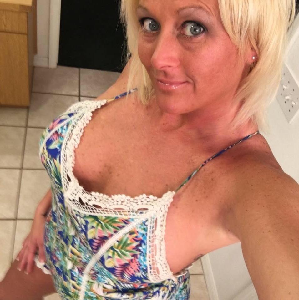 5P Hot wife