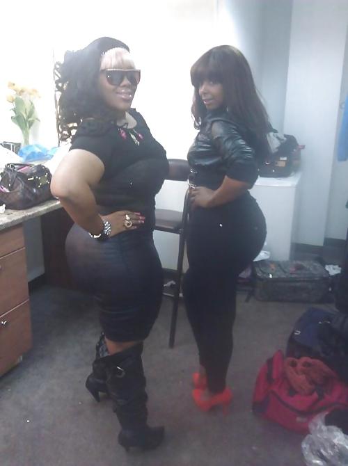 18P 2Badd-Bitches-Thick