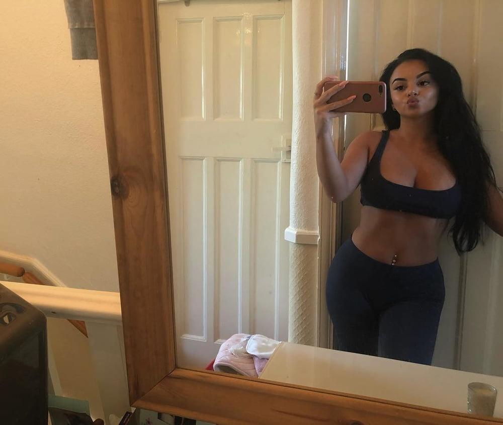 25P Curvy PAWG chav slag Sabrina