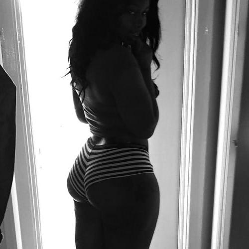 25P Unknown Curvy Black women 21