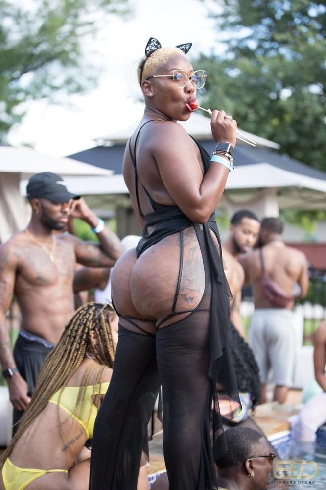 25P Unknown Curvy Black women 21