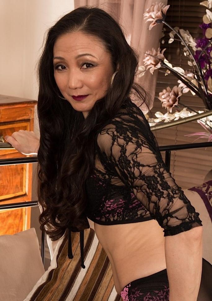 25P SDRUWS2 - ASIAN MATURE HOT PORN MODEL AYA MAY