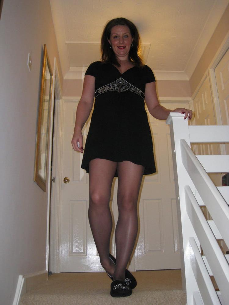 24P Mommy will you wear these pantyhose for me while I jerk off