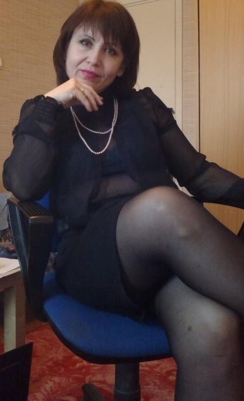 24P Mommy will you wear these pantyhose for me while I jerk off