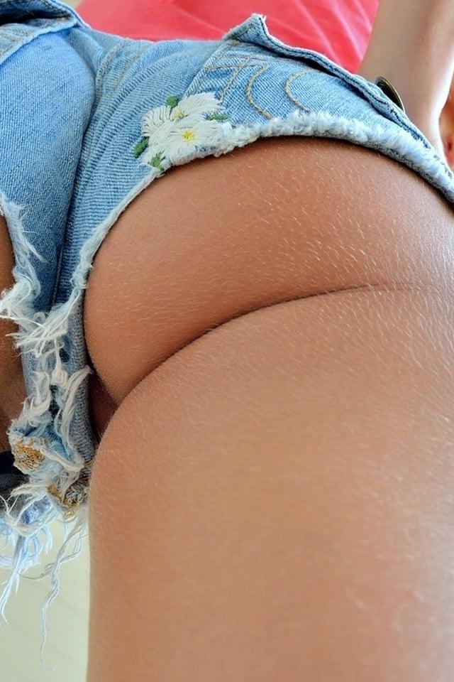 25P Whores in jeans