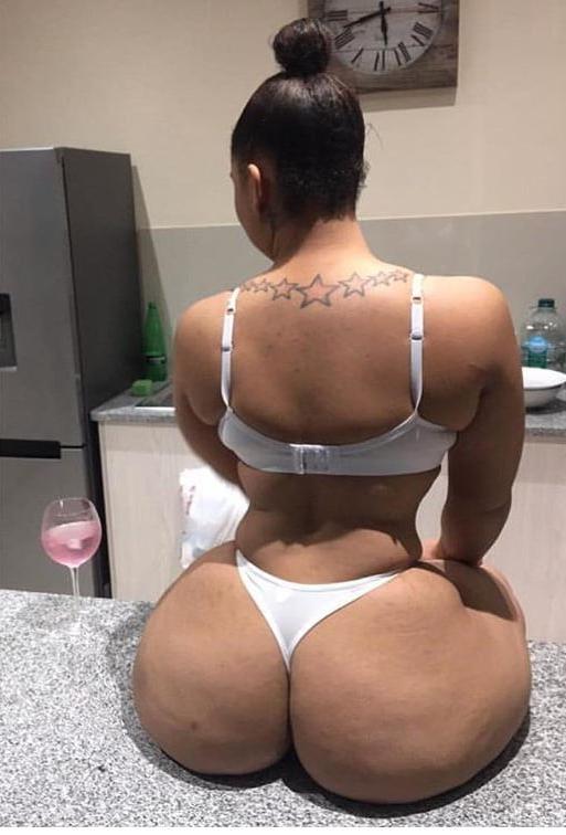 25P Unknown Curvy Black Women 20