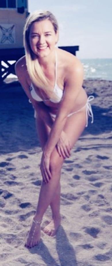 25P Sluts in tiny bikinis 339