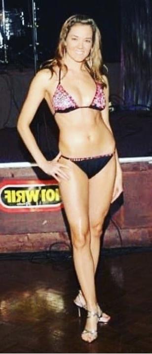 25P Sluts in tiny bikinis 339