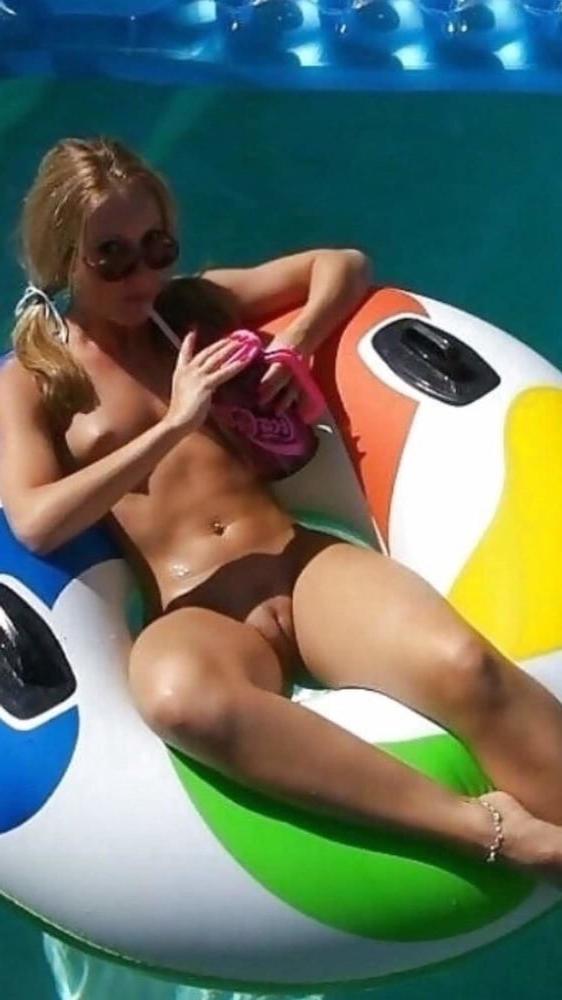 25P Public Nudity 131