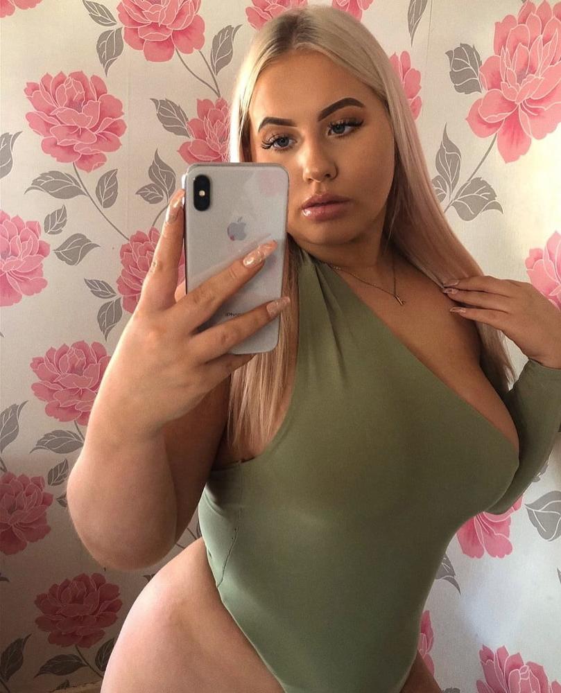 25P Thick PAWG blonde bimbo slag Alice
