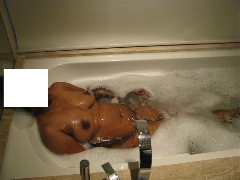25P Policz sabina mom bathing