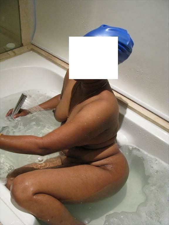 25P Policz sabina mom bathing