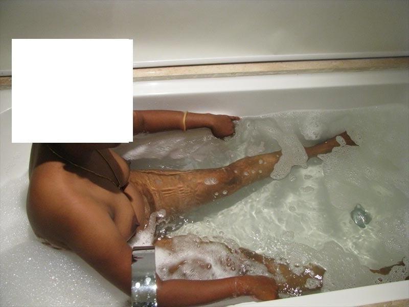 25P Policz sabina mom bathing