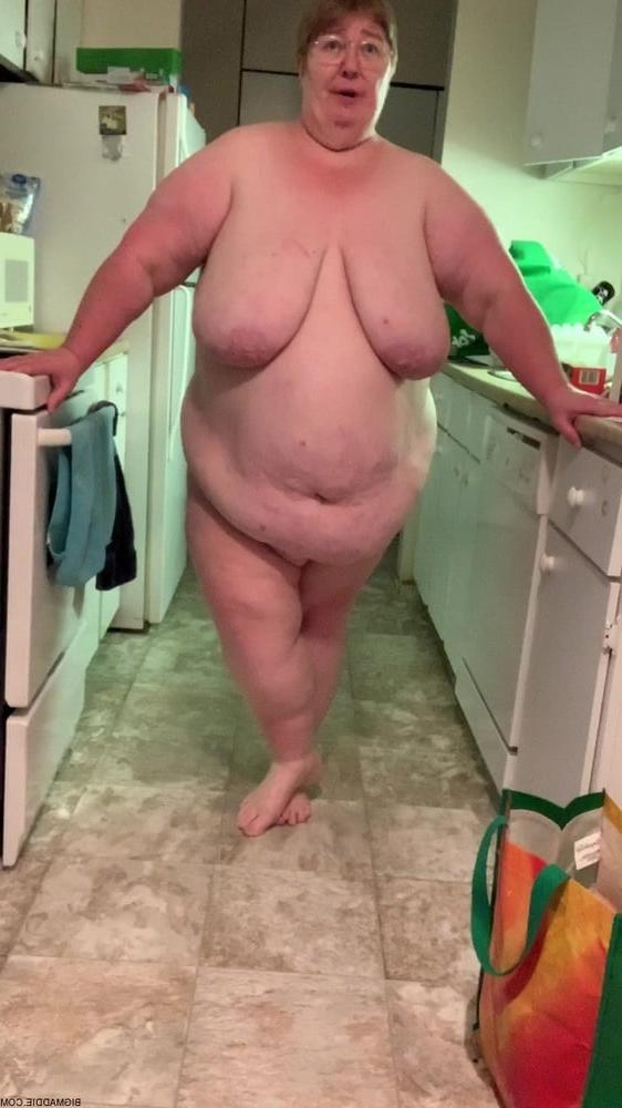 25P Hoodyman SSBBW 342 . Big Maddie fat pig