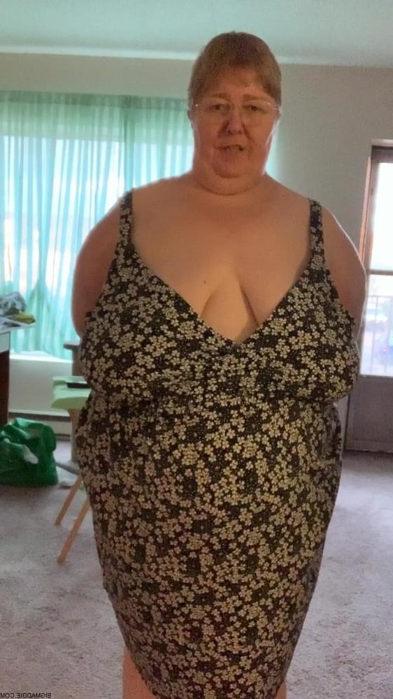 25P Hoodyman SSBBW 342 . Big Maddie fat pig