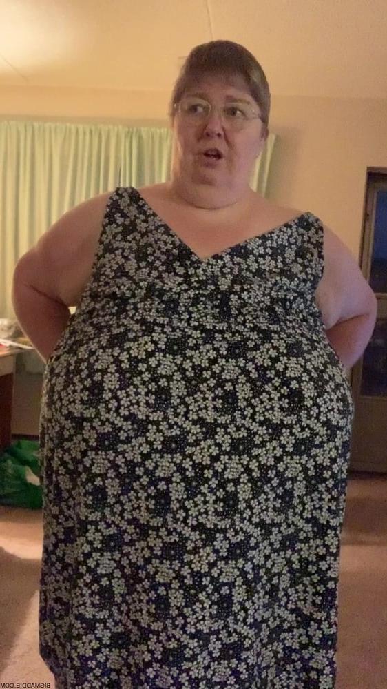25P Hoodyman SSBBW 342 . Big Maddie fat pig