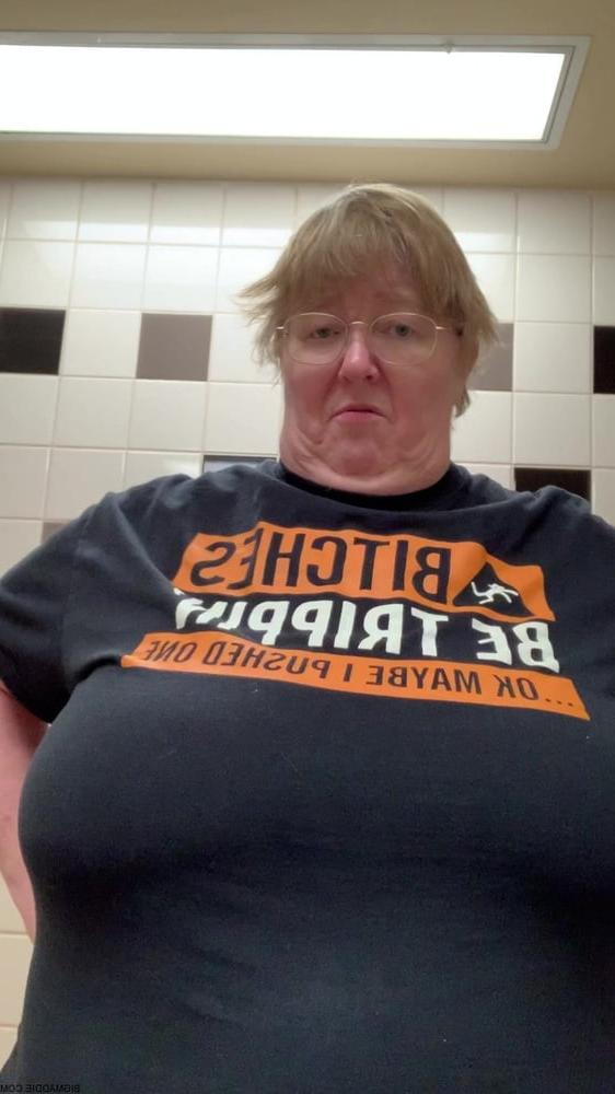 25P Hoodyman SSBBW 342 . Big Maddie fat pig