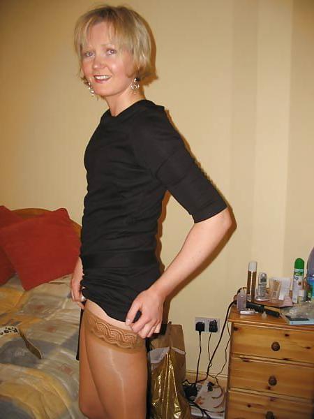 14P Cute Short Haired Blonde Wife