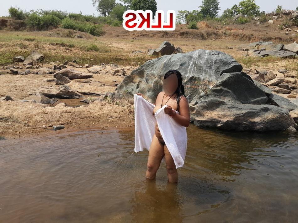 25P Policz my new stepmom sabina bathing on river side with me