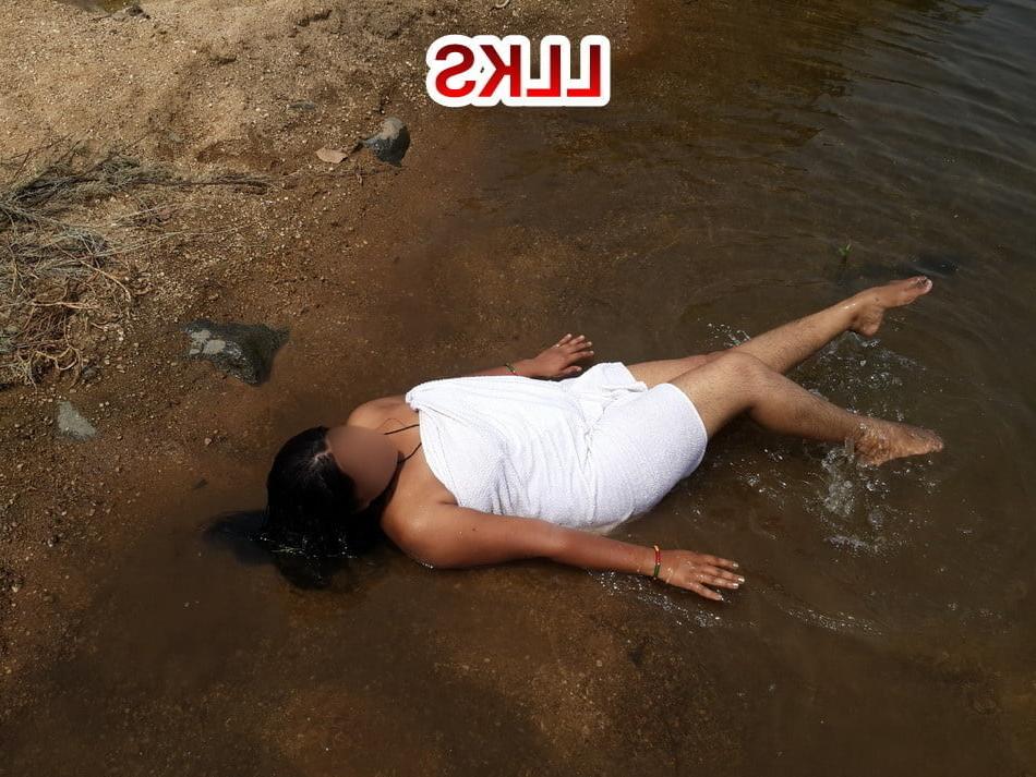 25P Policz my new stepmom sabina bathing on river side with me