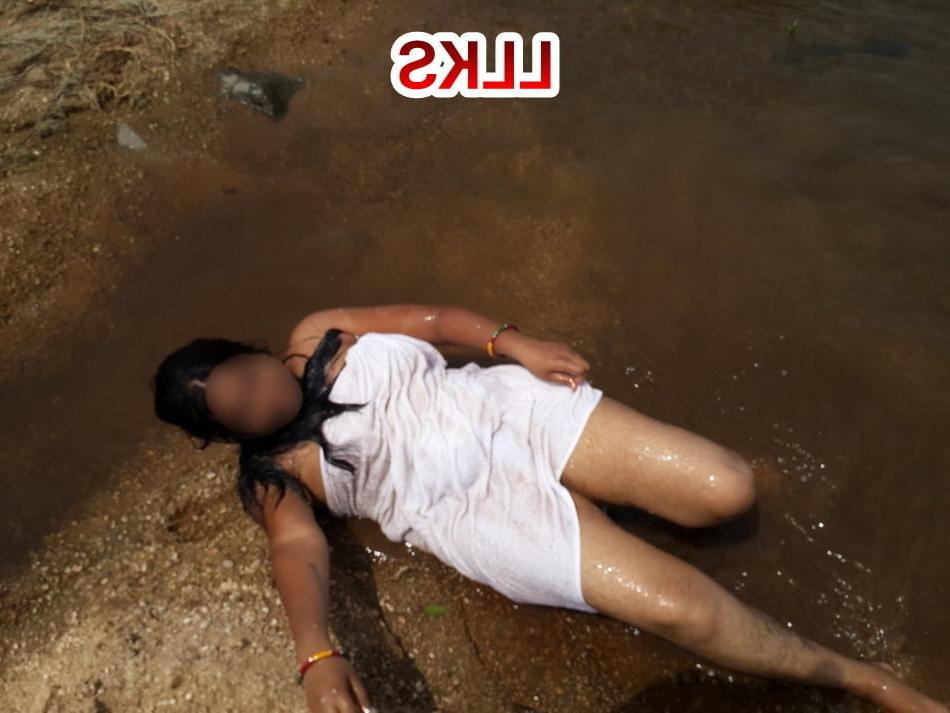 25P Policz my new stepmom sabina bathing on river side with me