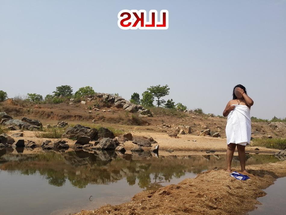 25P Policz my new stepmom sabina bathing on river side with me