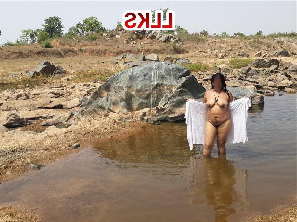 25P Policz my new stepmom sabina bathing on river side with me