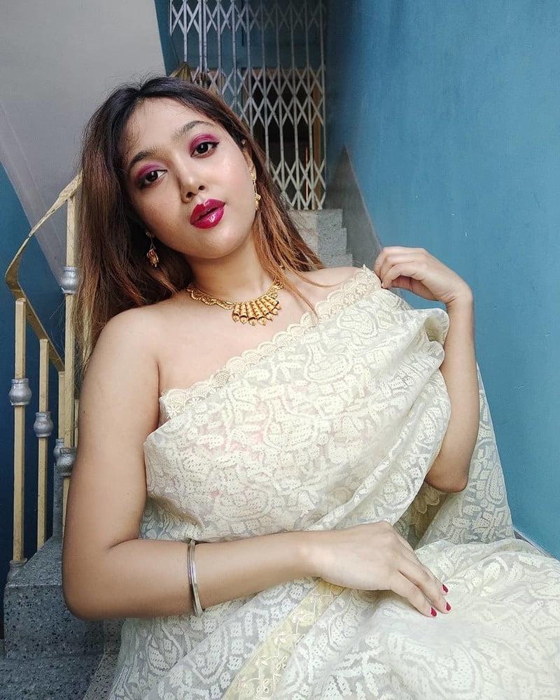 25P Sexy Bangla Model Sherni