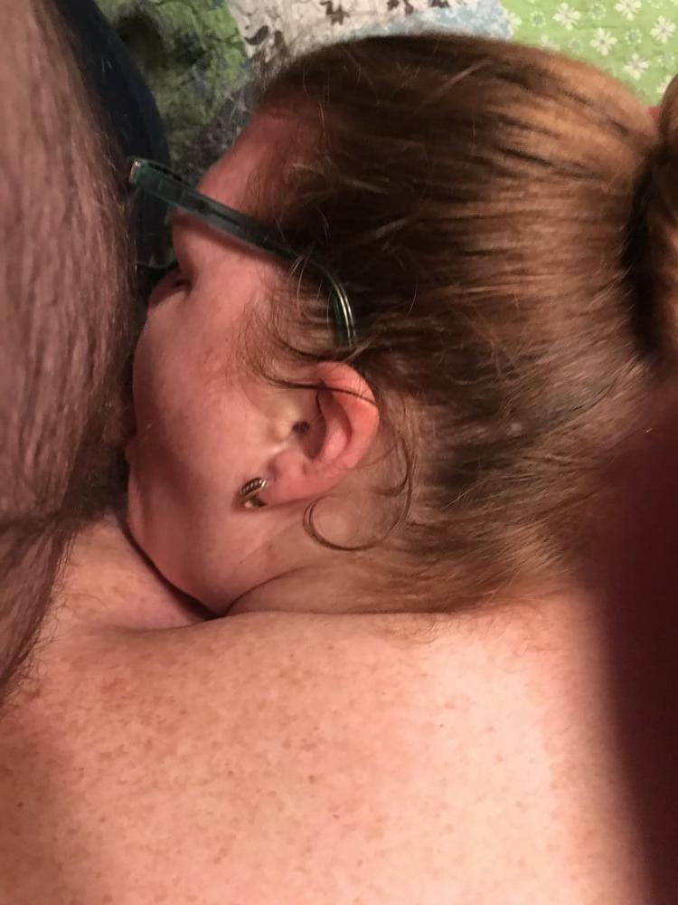 16P Fat Redhead Sub Spanked