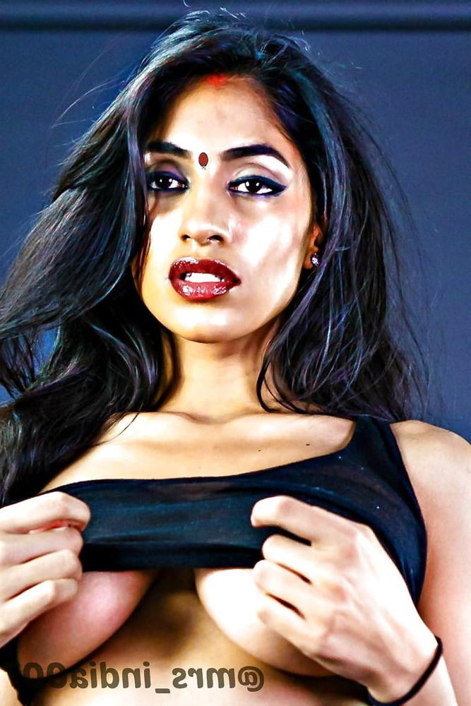 25P Savita Sexy Model