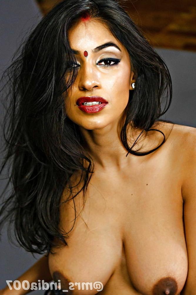 25P Savita Sexy Model
