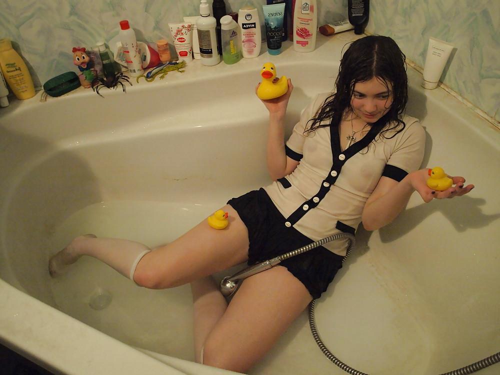 25P Bathroom teen