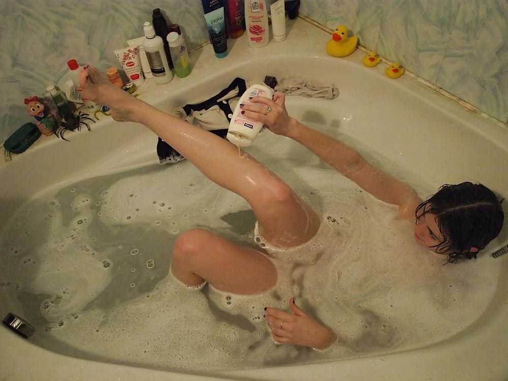 25P Bathroom teen