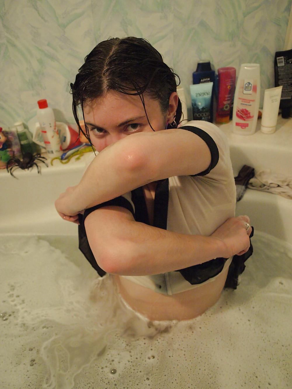 25P Bathroom teen