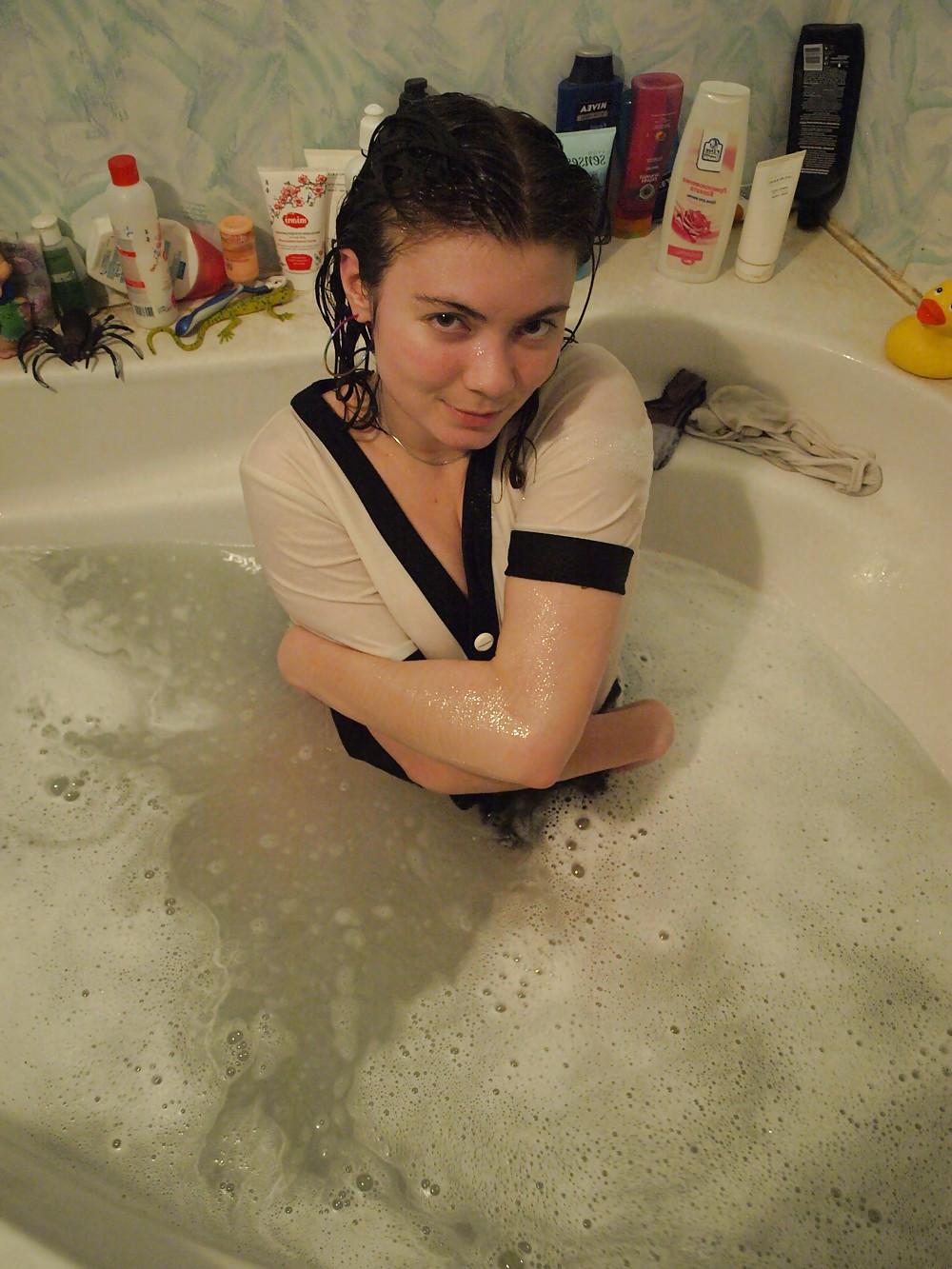 25P Bathroom teen