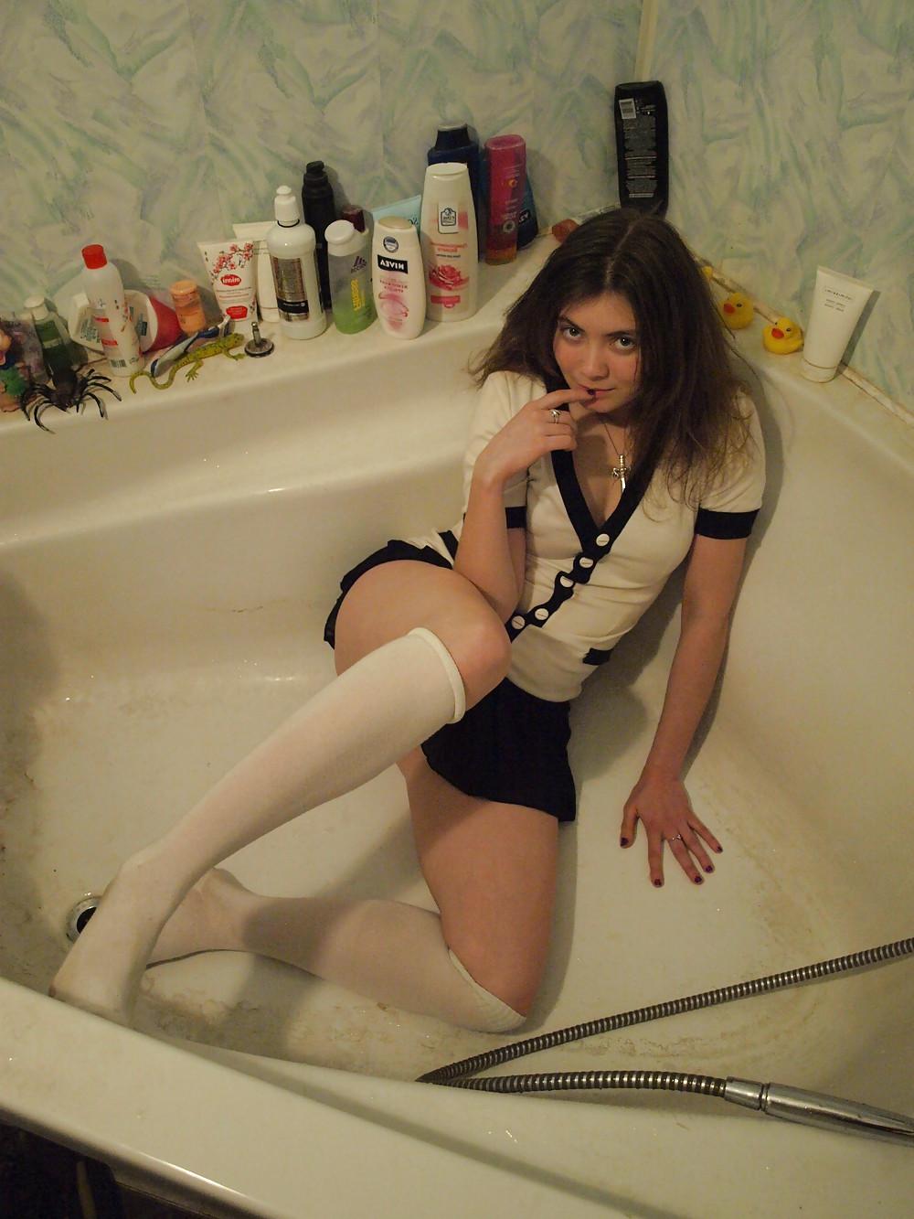 25P Bathroom teen