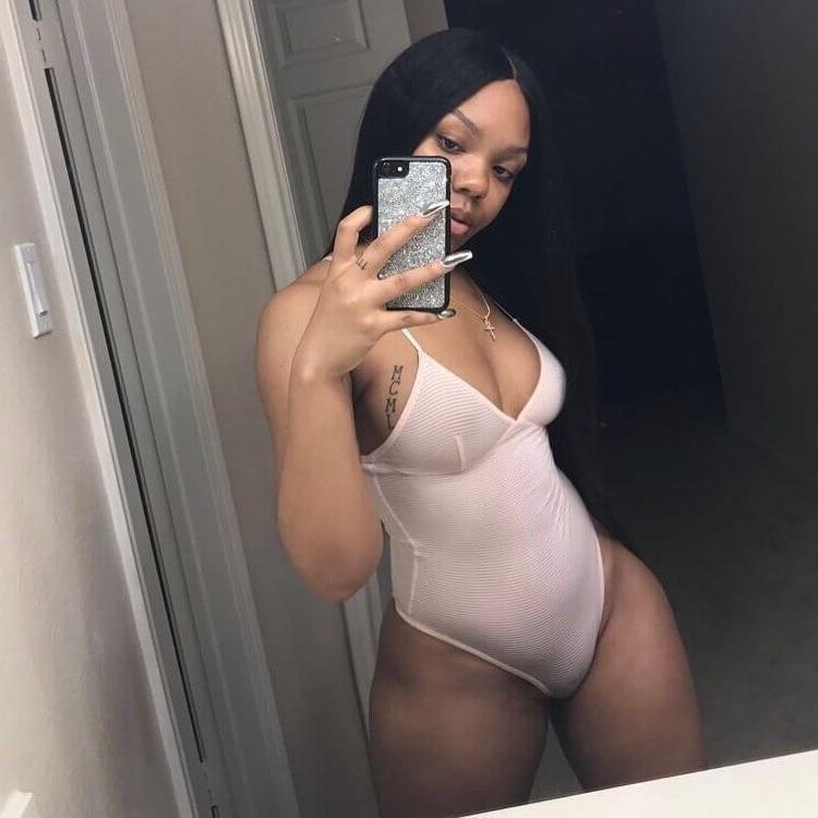 25P Unknown Curvy Chocolate women 17