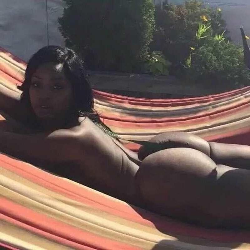 25P Unknown Curvy Chocolate women 17