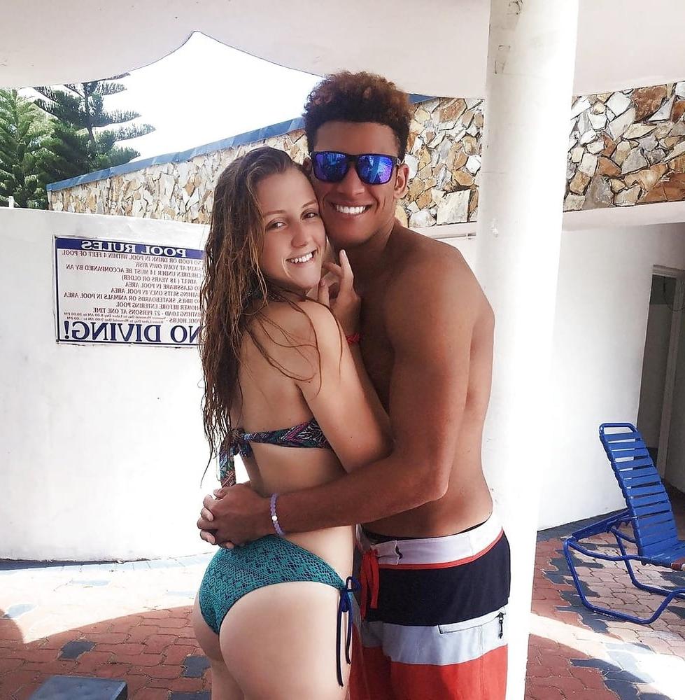 25P Real White Women Find Black Men With BBC Beach IR