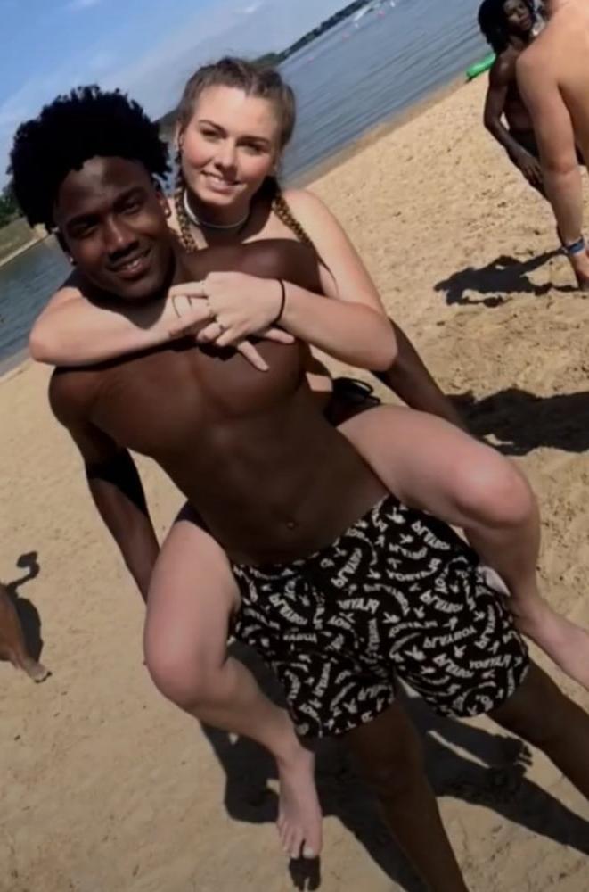25P Real White Women Find Black Men With BBC Beach IR