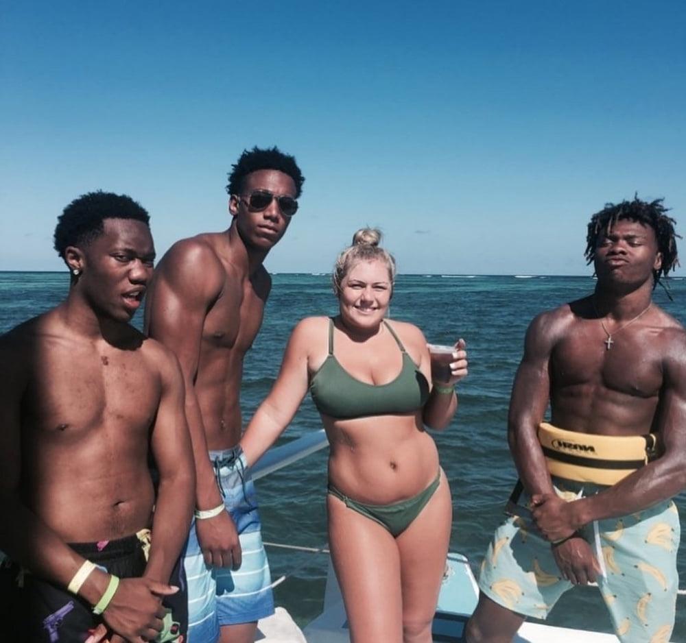 25P Real White Women Find Black Men With BBC Beach IR